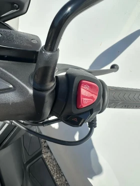 Yamaha X-max 300 | Auto.bg — изображение 9 Yamaha X-max 300 | Auto.bg — изображение 9
