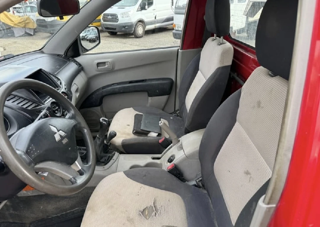 Mitsubishi L200 2.5DiD* 4Х4* САМОСВАЛ* ШВЕЙЦАРИЯ*  - изображение 6 | Auto.bg Mitsubishi L200 2.5DiD* 4Х4* САМОСВАЛ* ШВЕЙЦАРИЯ*  - изображение 6