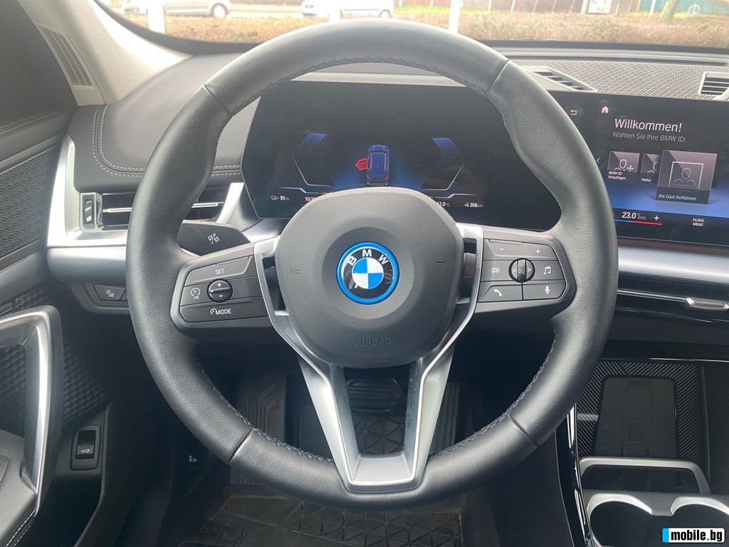 BMW iX 1/ xDrive 30/ xLine/ 360 CAMERA/ HEAD UP/ LED/  | Mobile.bg   11