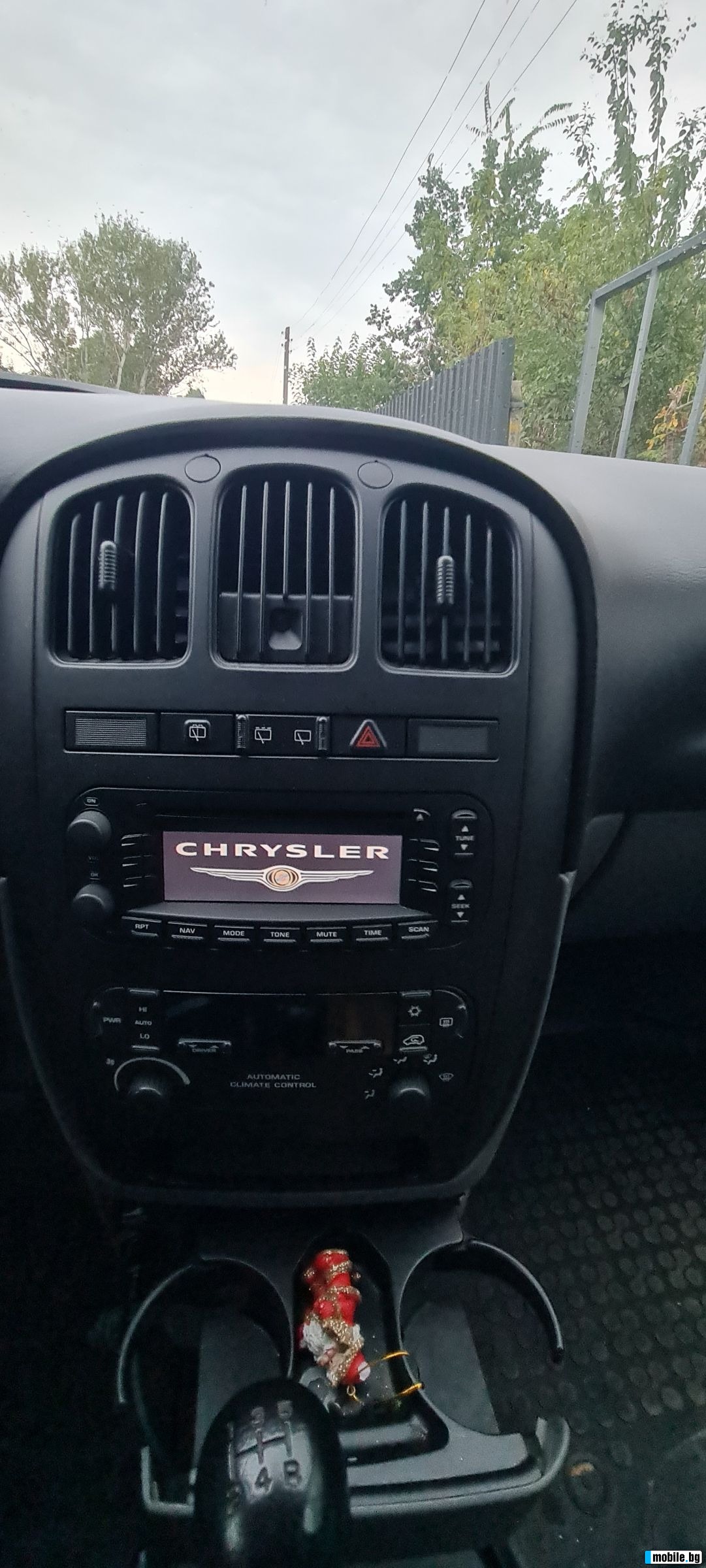 Chrysler Voyager 2.4 i | Mobile.bg   10