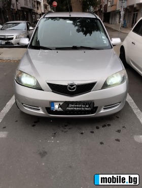  Mazda 2