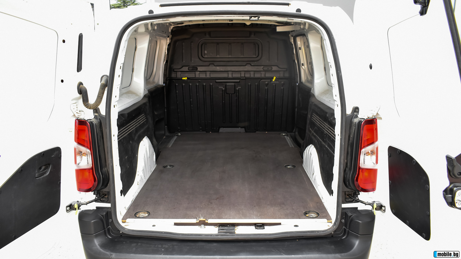 Opel Combo 1.5d Cargo Van Essentia L2H1 Increased Payload | Mobile.bg   9