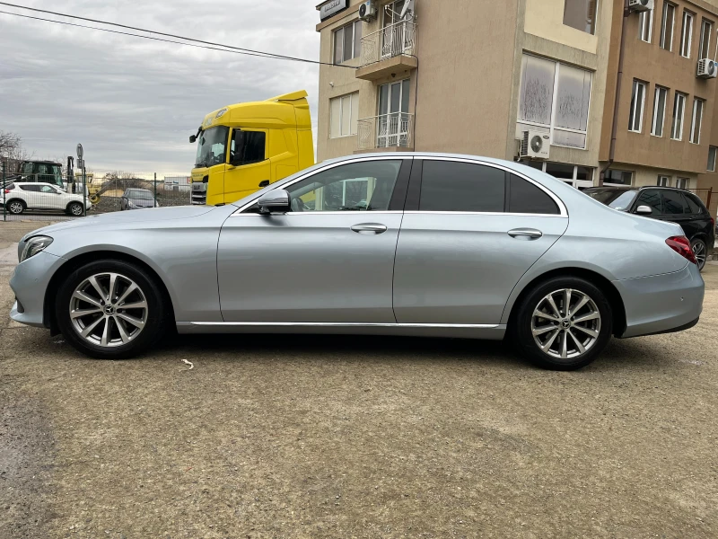 Mercedes-Benz E 200, снимка 1 - Автомобили и джипове - 48552828