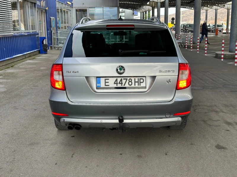 Skoda Superb Scout Nav, снимка 5 - Автомобили и джипове - 48600752