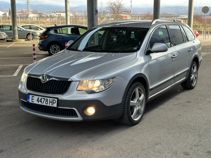 Skoda Superb Scout Nav, снимка 3 - Автомобили и джипове - 48600752