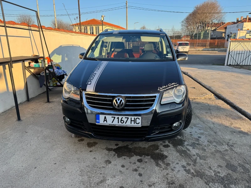 VW Touran CROSS, снимка 14 - Автомобили и джипове - 49379854