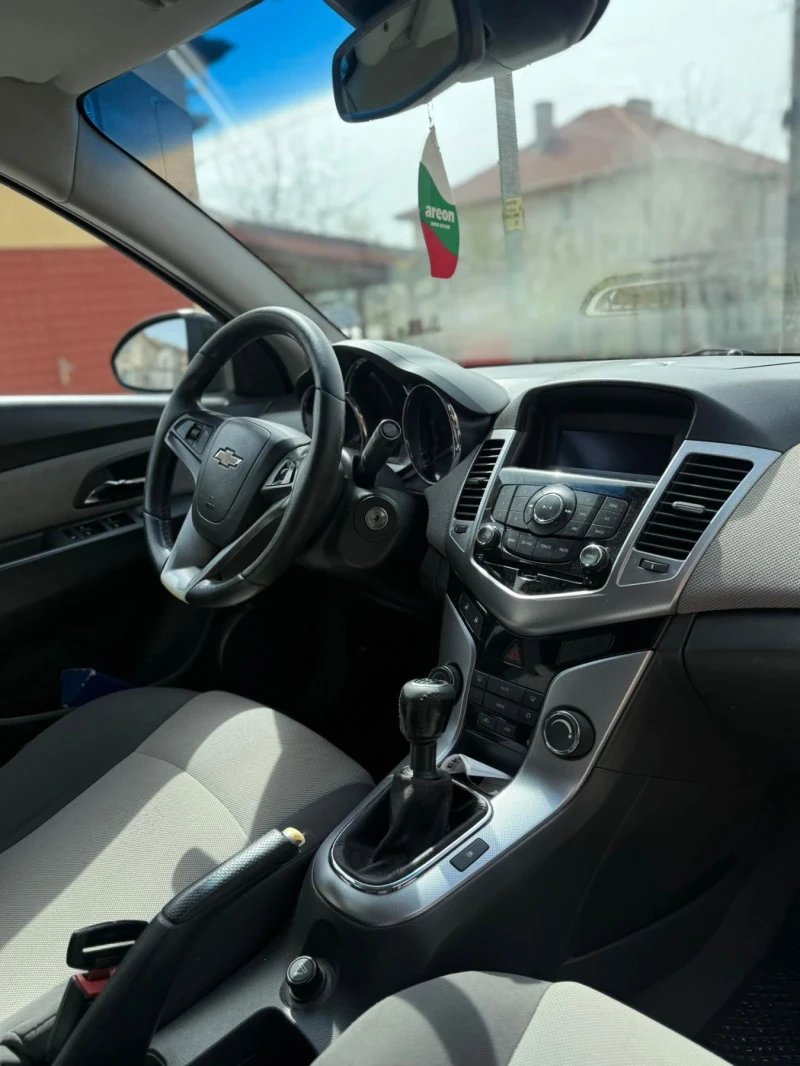 Chevrolet Cruze 2.0, снимка 10 - Автомобили и джипове - 52661221