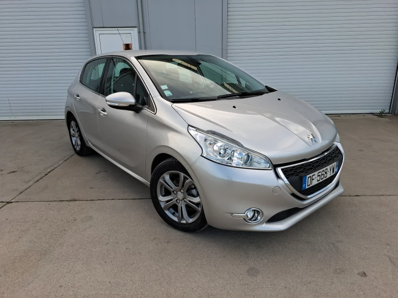 Peugeot 208 1.6e-hdi NAVI, снимка 6 - Автомобили и джипове - 49996333