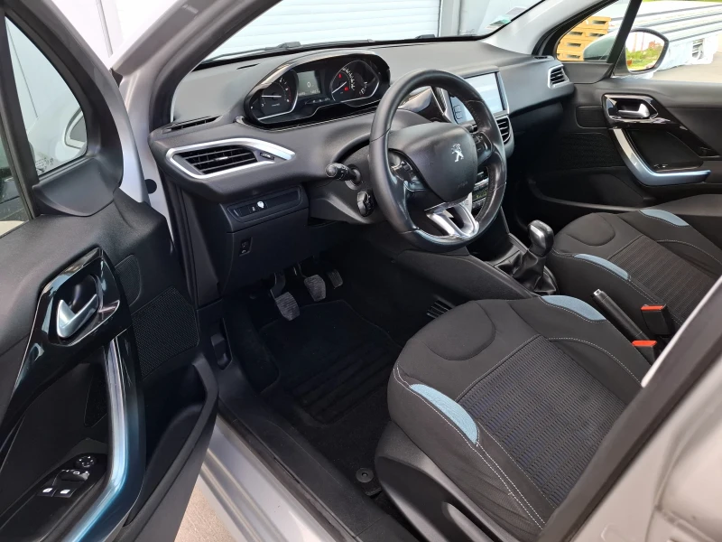 Peugeot 208 1.6e-hdi NAVI, снимка 7 - Автомобили и джипове - 49996333