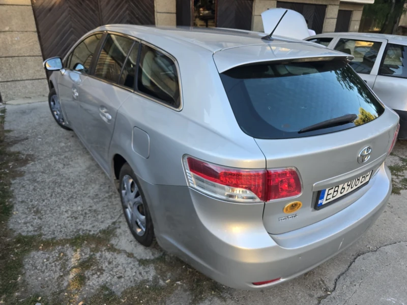 Toyota Avensis 2.0D4D, снимка 4 - Автомобили и джипове - 51538682