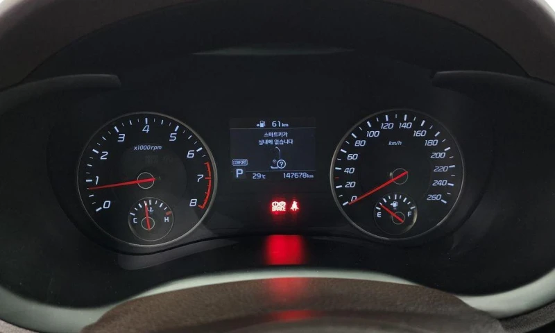 Kia Stinger 2.0 Turbo 2WD * НАЙ-ДОБРА ЦЕНА В БЪЛГАРИЯ* , снимка 8 - Автомобили и джипове - 51965232