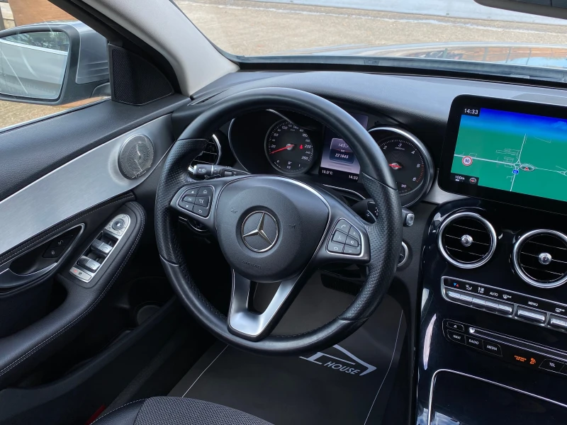 Mercedes-Benz C 220 AMG-Pack, снимка 13 - Автомобили и джипове - 52201088