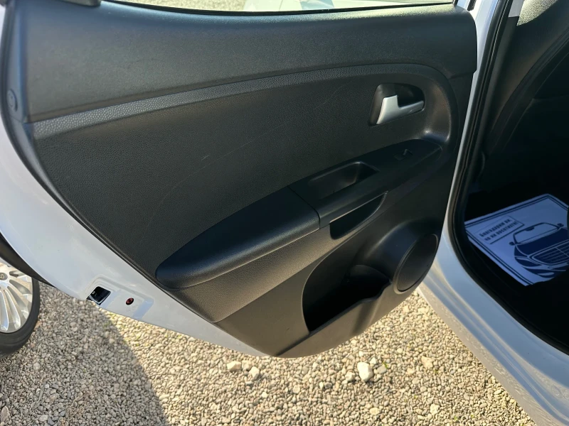 Kia Venga 1.6i/126kc/AUTOMAT/115000km!, снимка 7 - Автомобили и джипове - 52249766