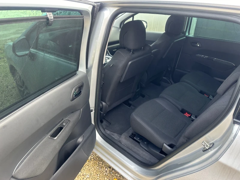 Peugeot 5008 2.0 HDI multi, снимка 11 - Автомобили и джипове - 52401046