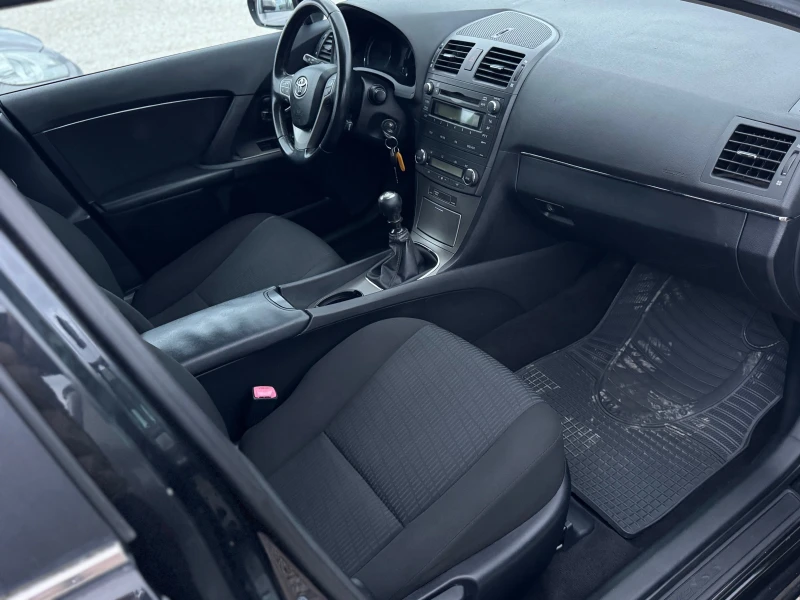 Toyota Avensis 2.0, снимка 6 - Автомобили и джипове - 52887652