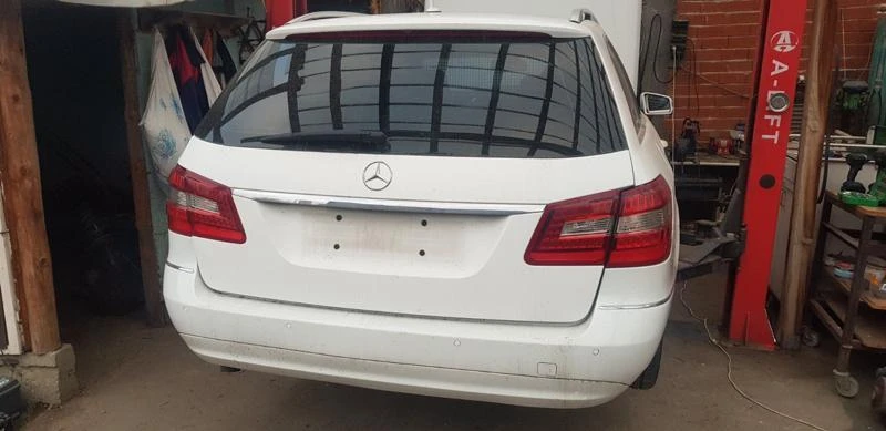 Mercedes-Benz E 250, снимка 3 - Автомобили и джипове - 46717240