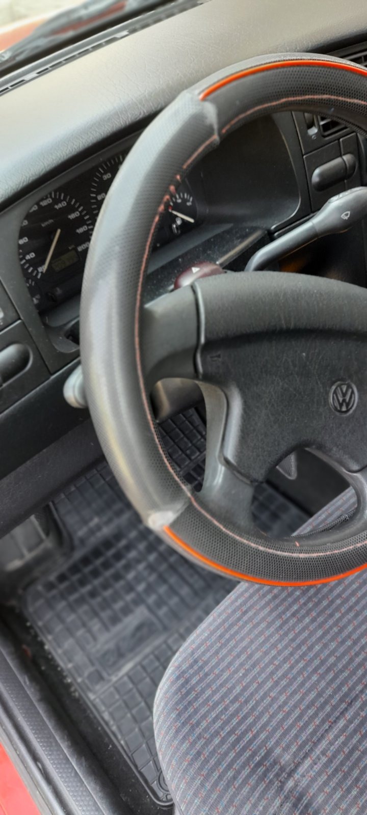 VW Golf 1.6 на ГАЗ | Гаражен, снимка 13 - Автомобили и джипове - 46232519