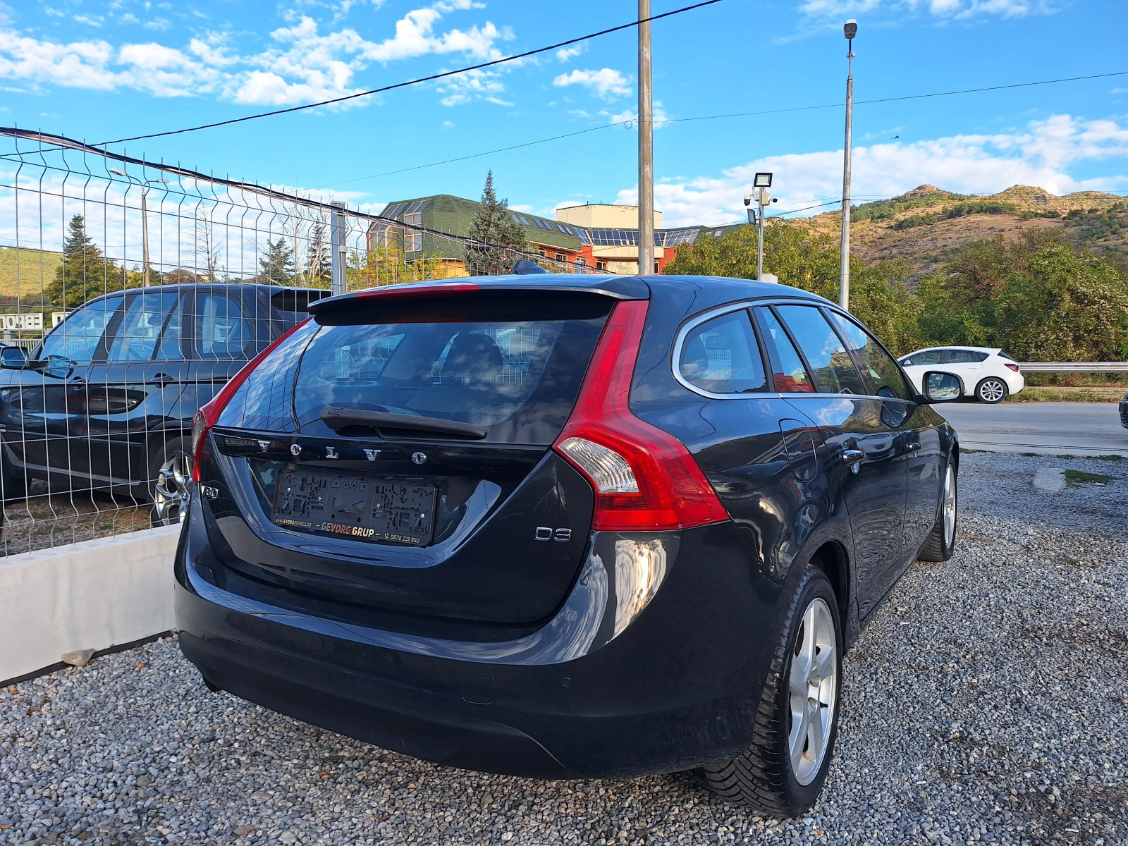 Volvo V60 2.0 D KATO HOBA  - изображение 5