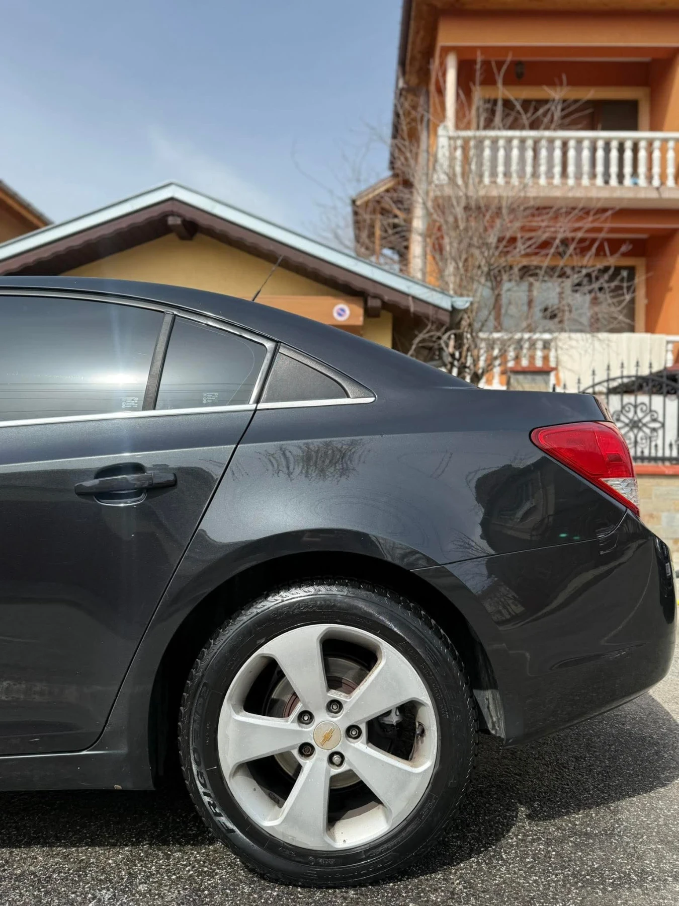 Chevrolet Cruze 2.0 - изображение 3