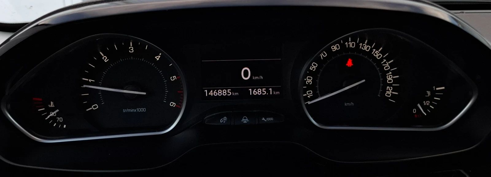 Peugeot 208 1.6e-hdi NAVI | Mobile.bg — изображение 12