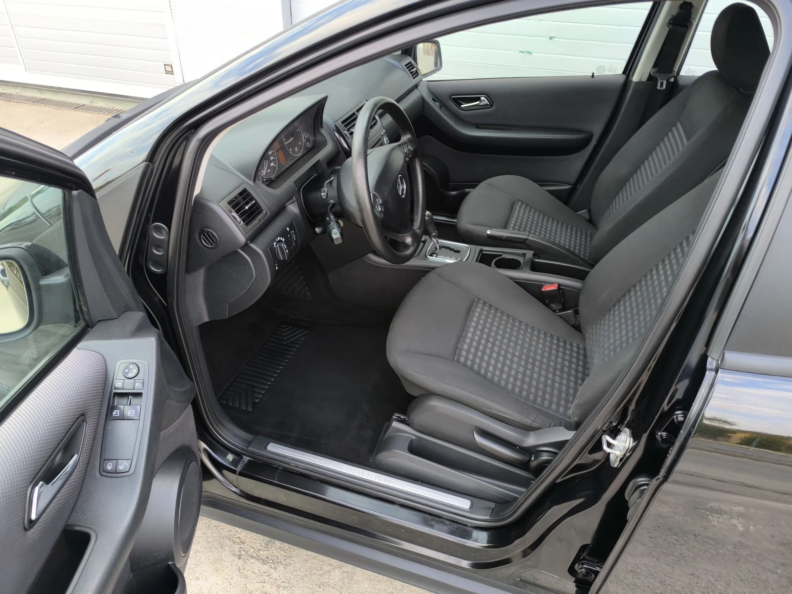 Mercedes-Benz A 180 CDI AUTOMATIC  - изображение 8