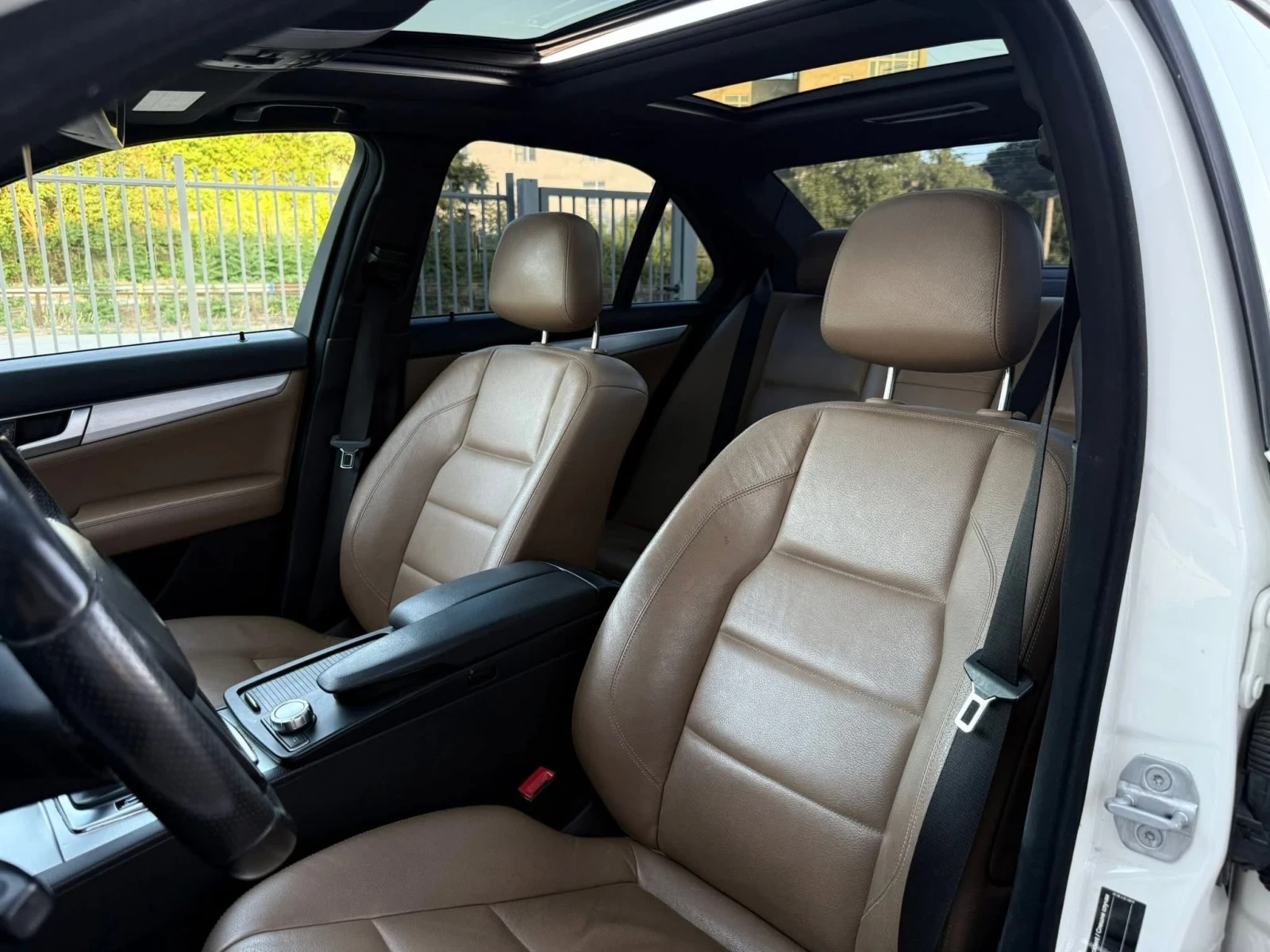 Mercedes-Benz C 250 d* AMG* PANO* DIGITAL* ЛИЗИНГ | Mobile.bg — изображение 12