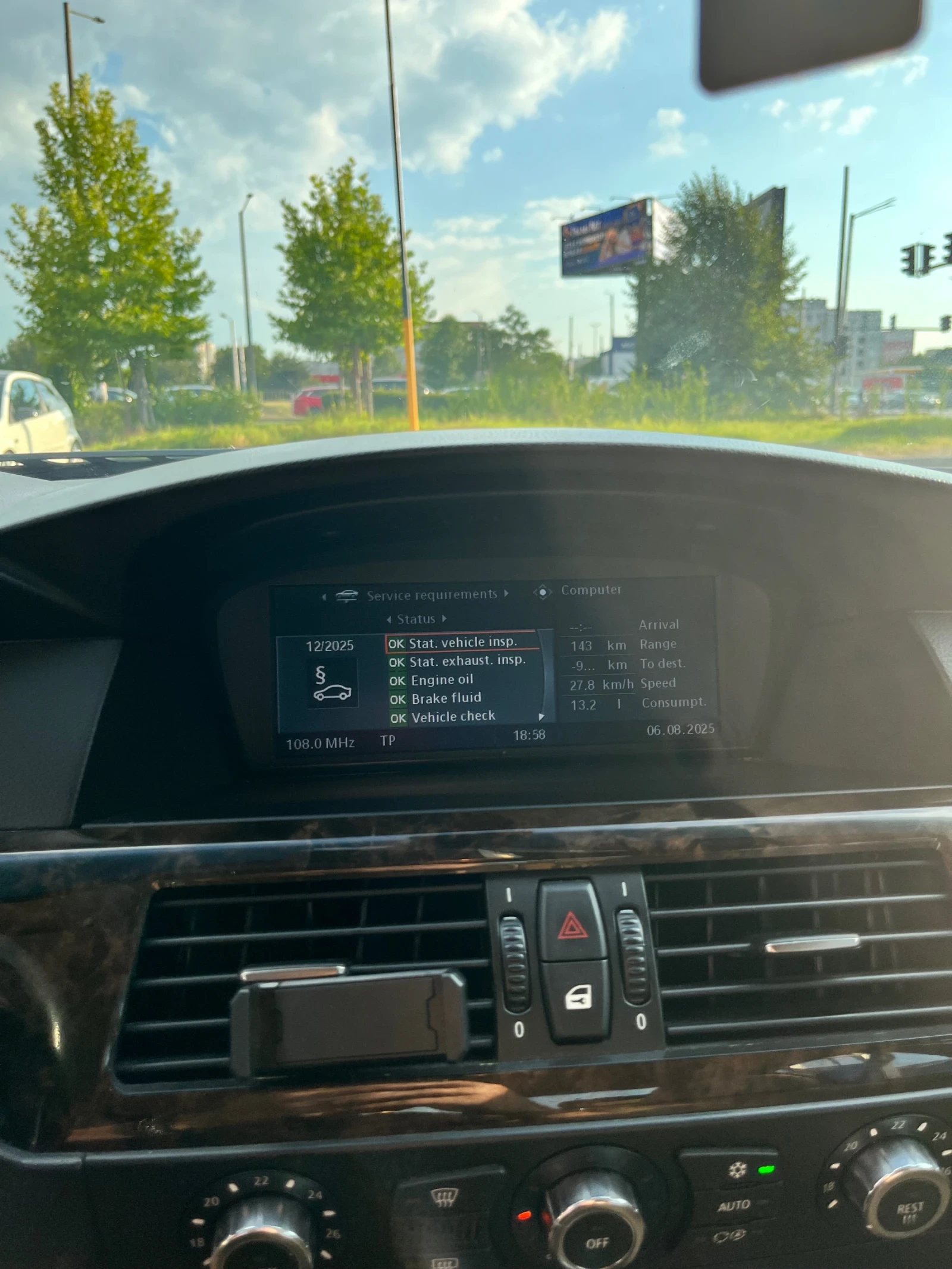 BMW 523  - изображение 9