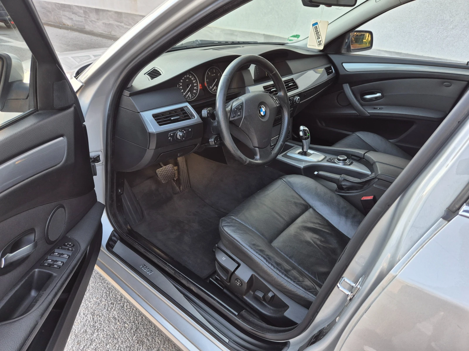 BMW 530 530xd 235ks. Вакуум на вратите  - изображение 10