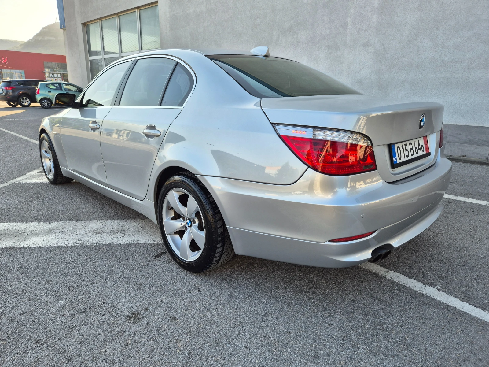 BMW 530 530xd 235ks. Вакуум на вратите  - изображение 8