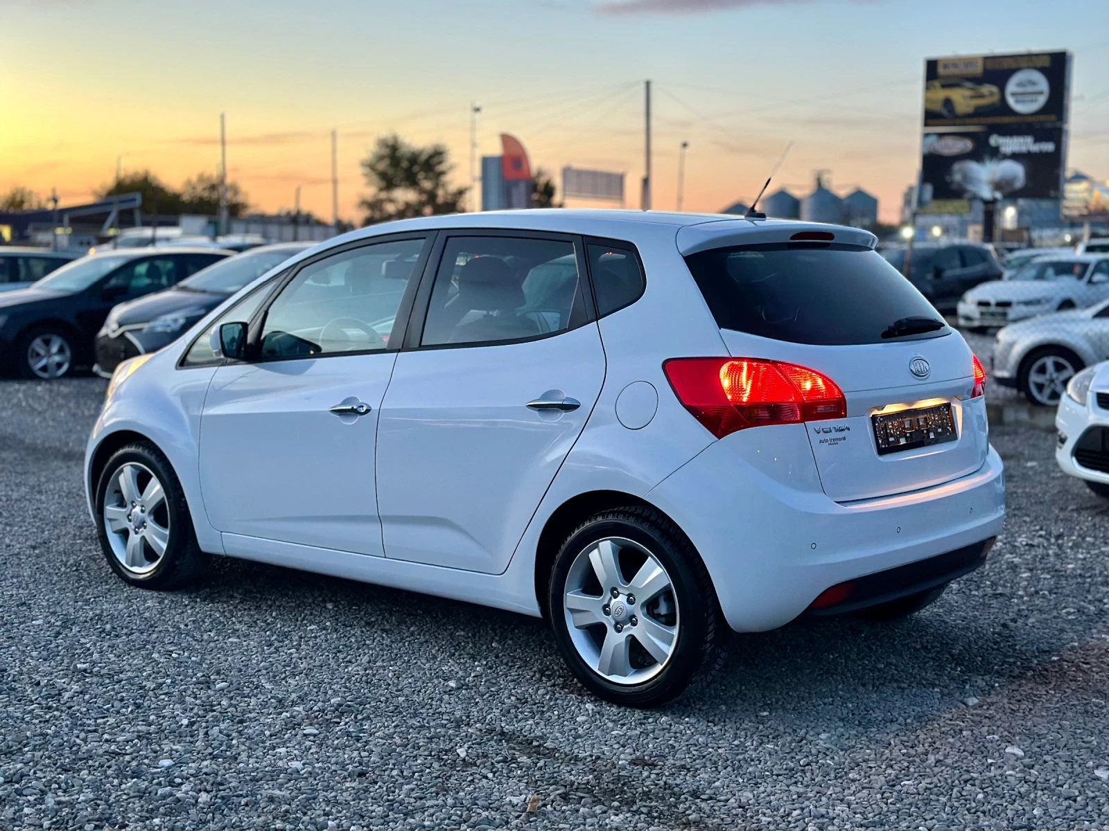 Kia Venga 1.6i/126kc/AUTOMAT/115000km! | Mobile.bg   6