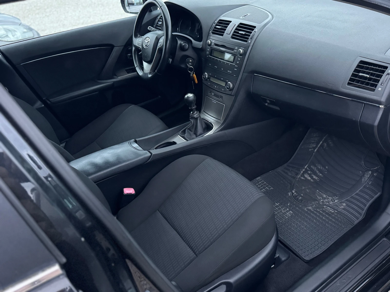 Toyota Avensis 2.0 - изображение 6