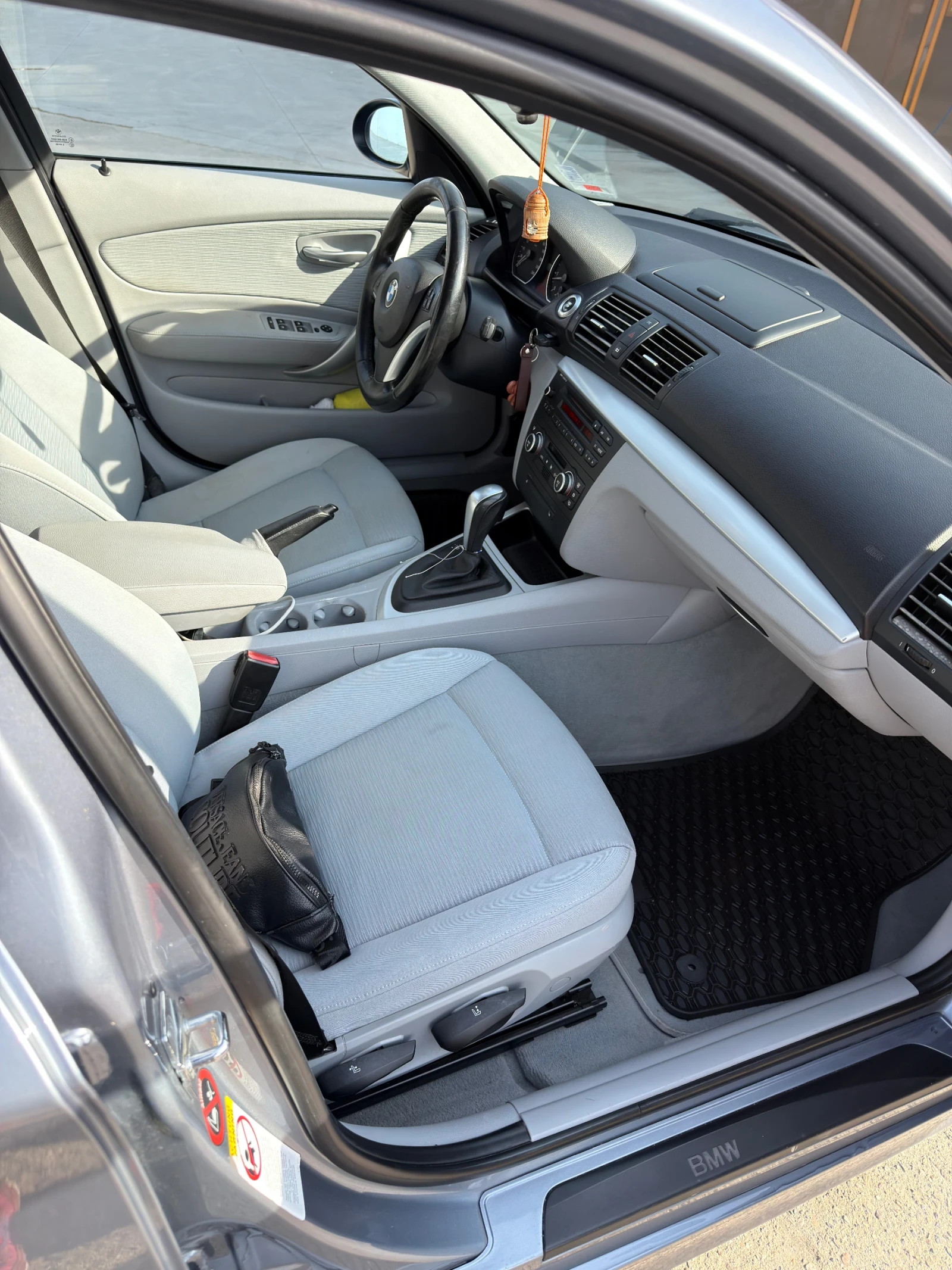 BMW 118 Automatic, снимка 8 - Автомобили и джипове - 53512791