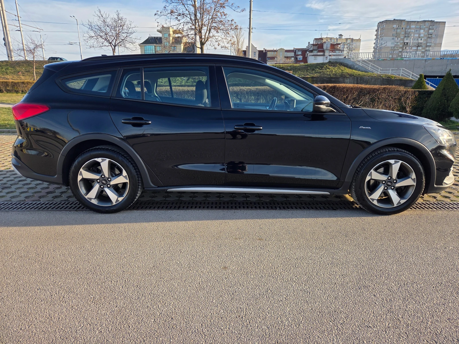 Ford Focus 1.5tdci ACTIVE, снимка 6 - Автомобили и джипове - 53786034