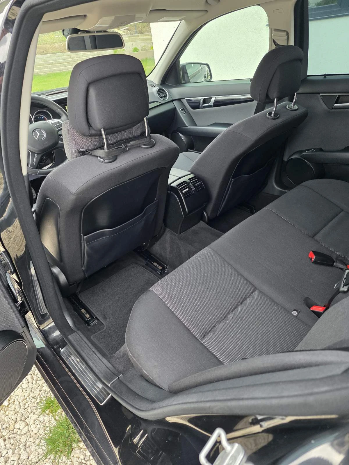 Mercedes-Benz C 200, снимка 14 - Автомобили и джипове - 54342730