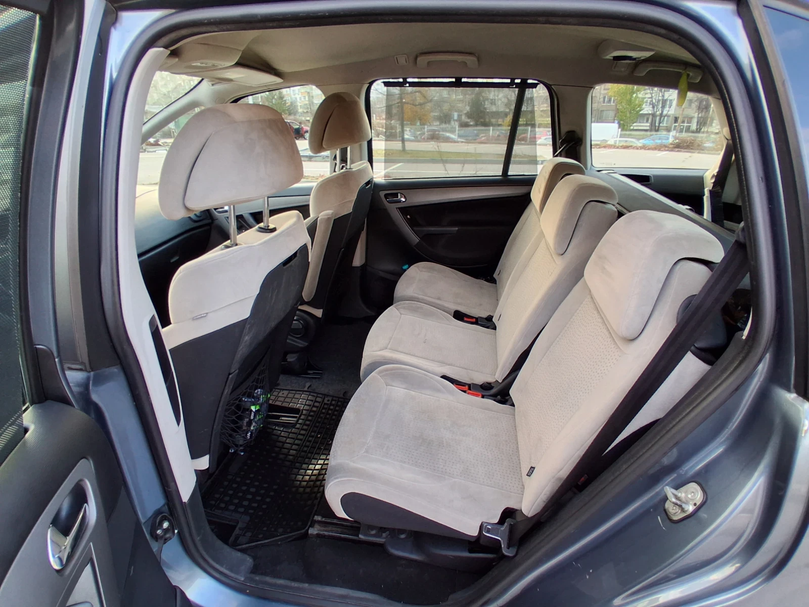 Citroen Grand C4 Picasso, снимка 7 - Автомобили и джипове - 54370196