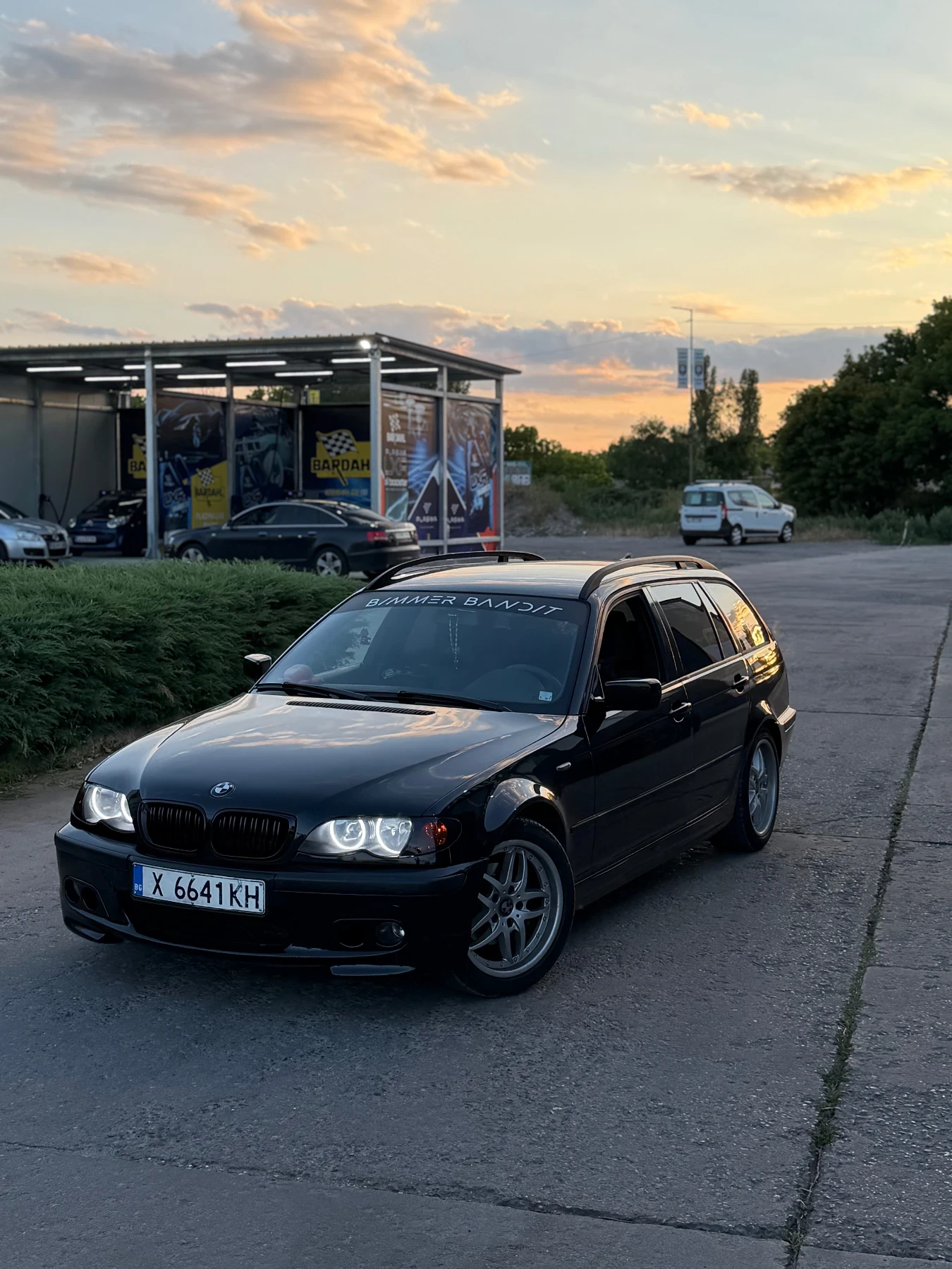 BMW 320 320d Touring, снимка 3 - Автомобили и джипове - 55244683