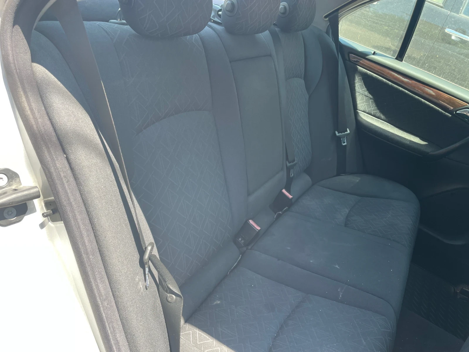 Mercedes-Benz C 270 CDI, снимка 10 - Автомобили и джипове - 55781176