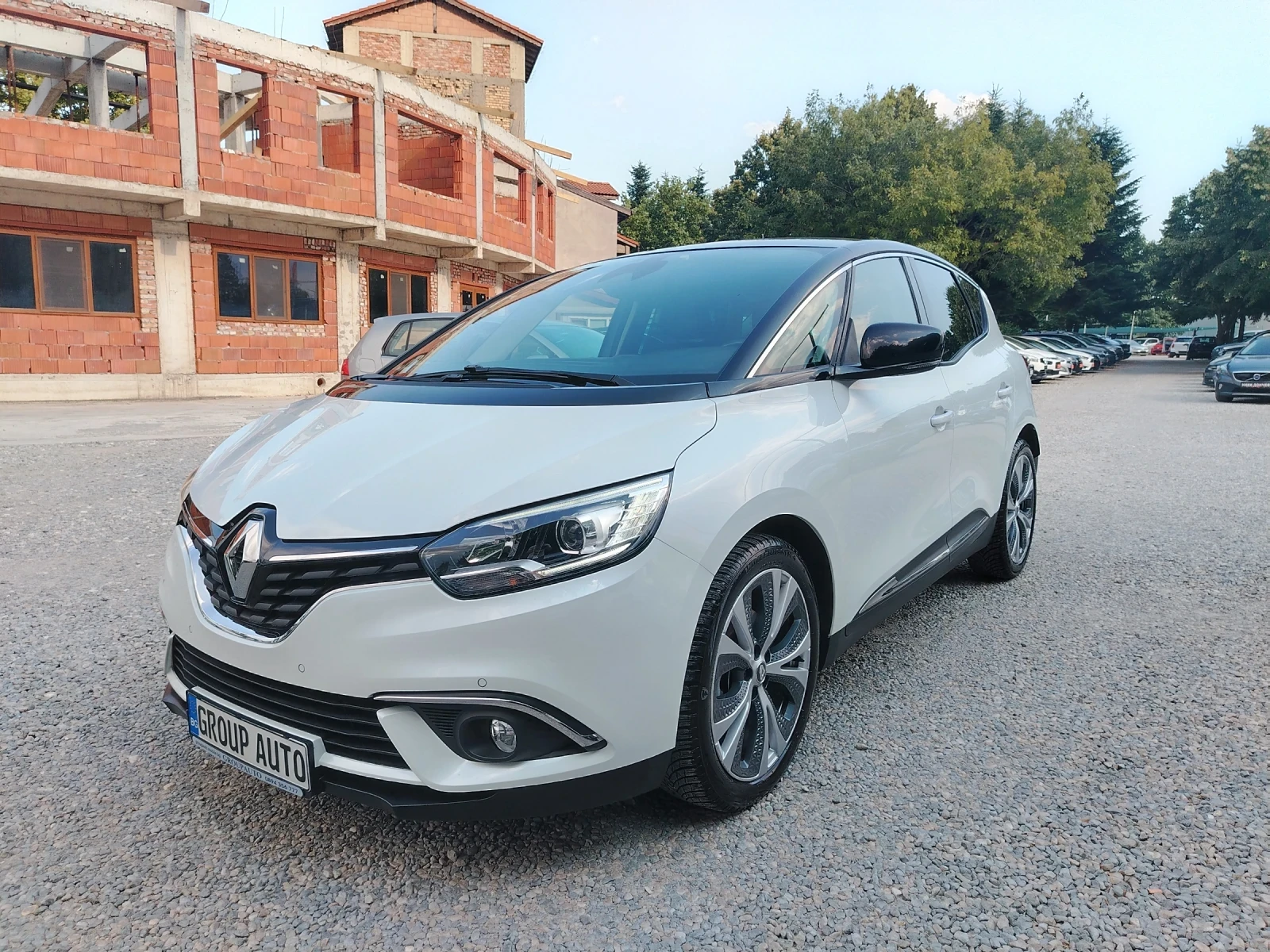 Renault Scenic 1.5DCI-110к.с/НАВИГАЦИЯ/АВТОМАТИК/КАМЕРА/КОЖА!!! , снимка 3 - Автомобили и джипове - 55598713