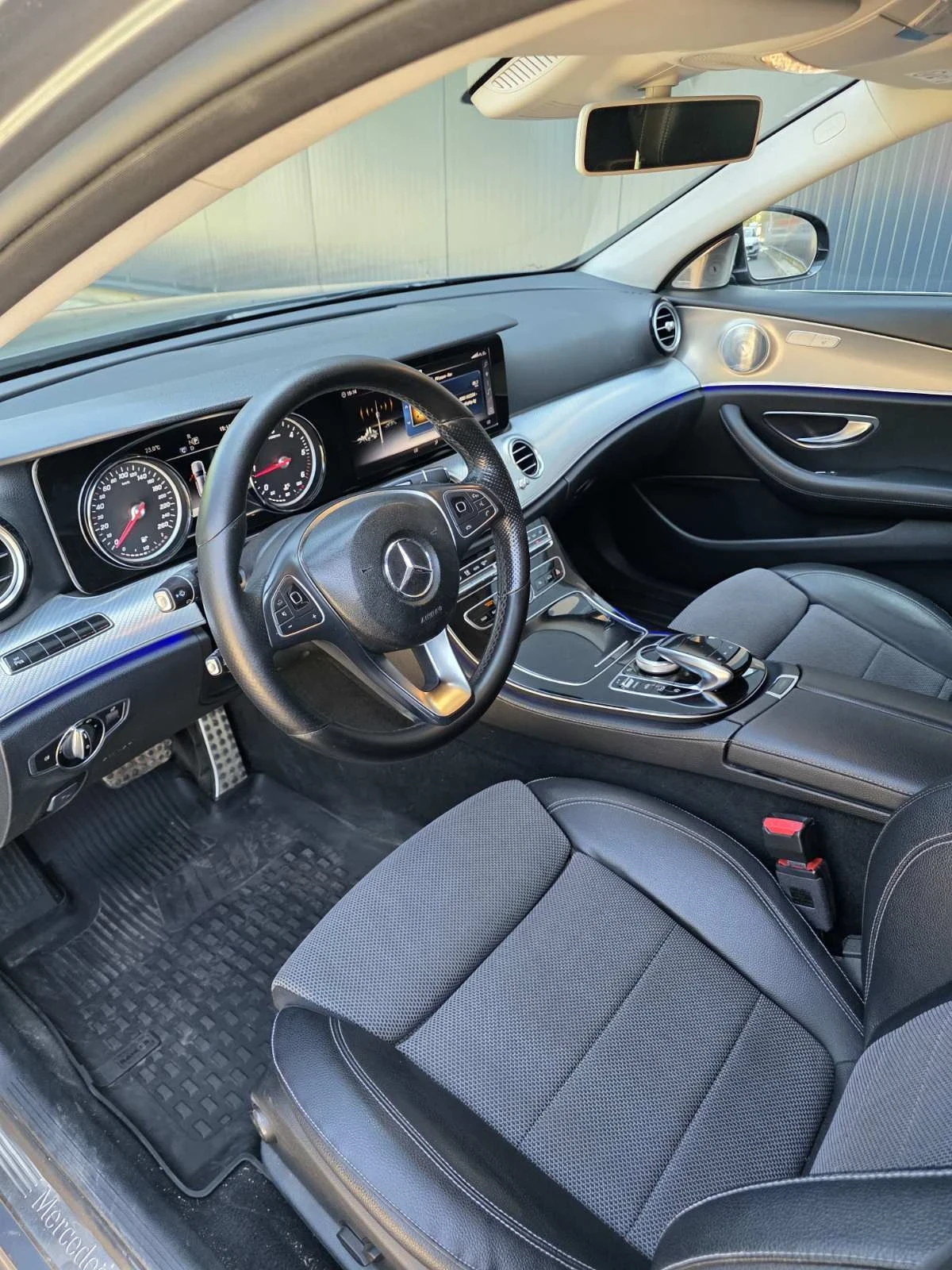 Mercedes-Benz E 220 AllTerrain, снимка 12 - Автомобили и джипове - 55690970