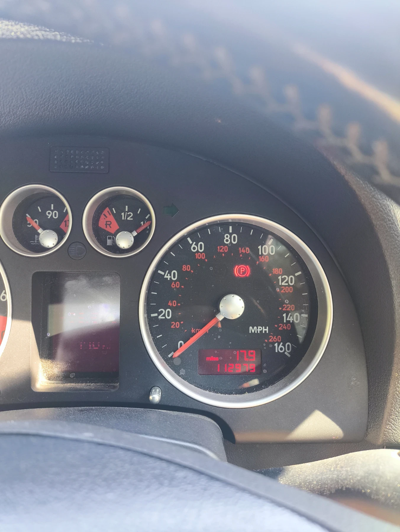 Audi Tt 1.8 turbo, снимка 10 - Автомобили и джипове - 55772282