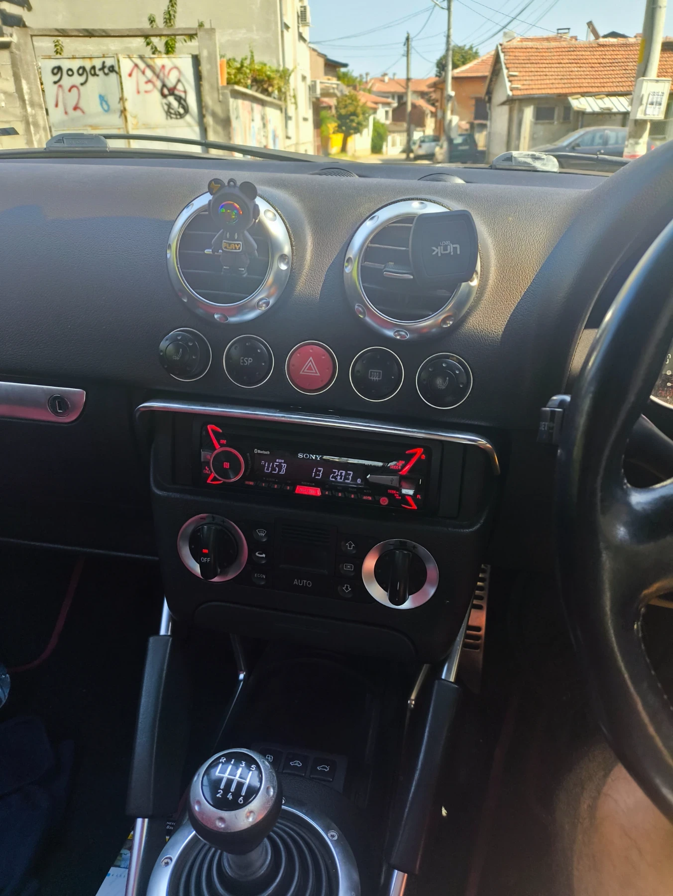Audi Tt 1.8 turbo, снимка 9 - Автомобили и джипове - 55772282