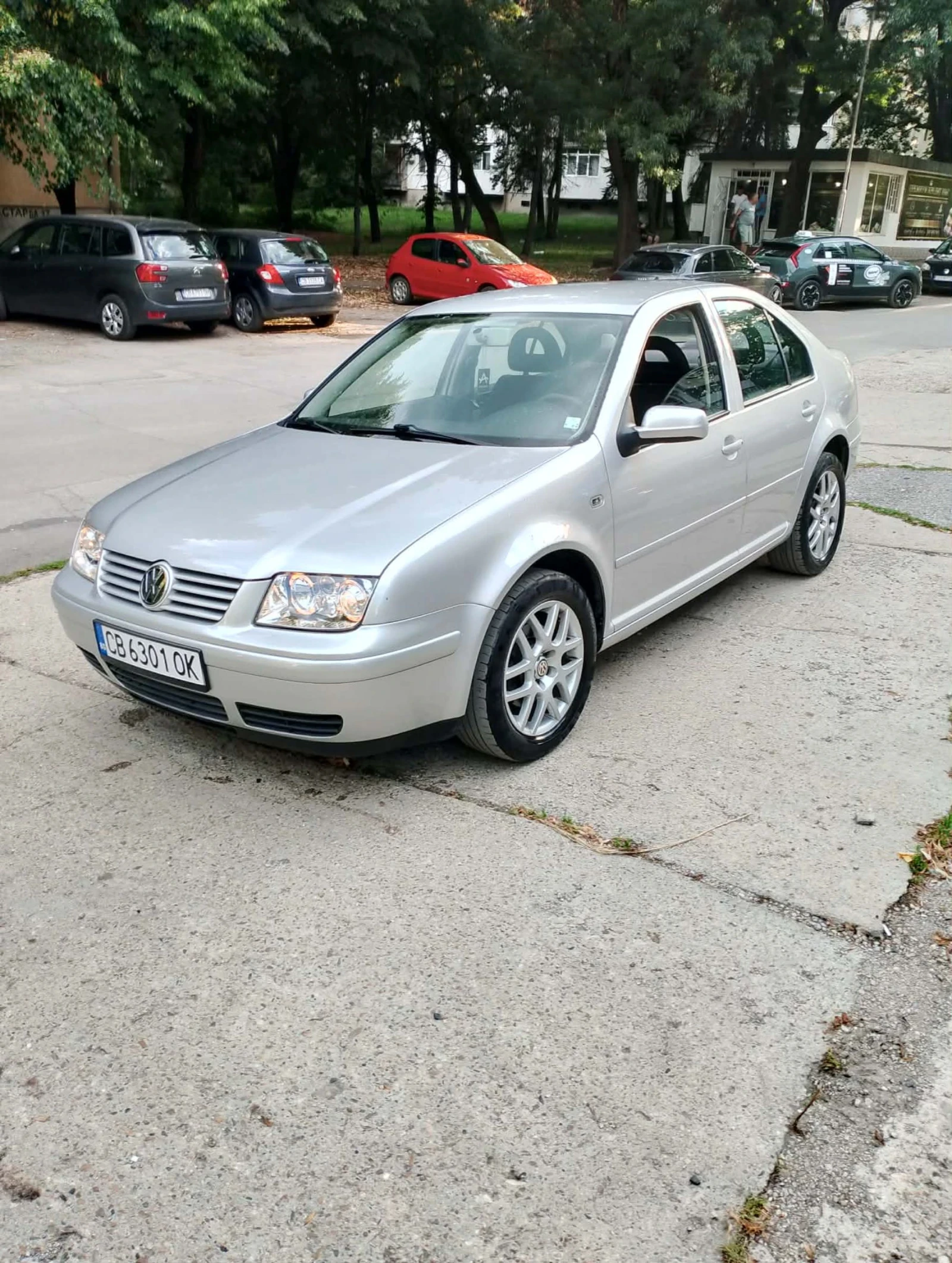 VW Bora, снимка 2 - Автомобили и джипове - 55795871