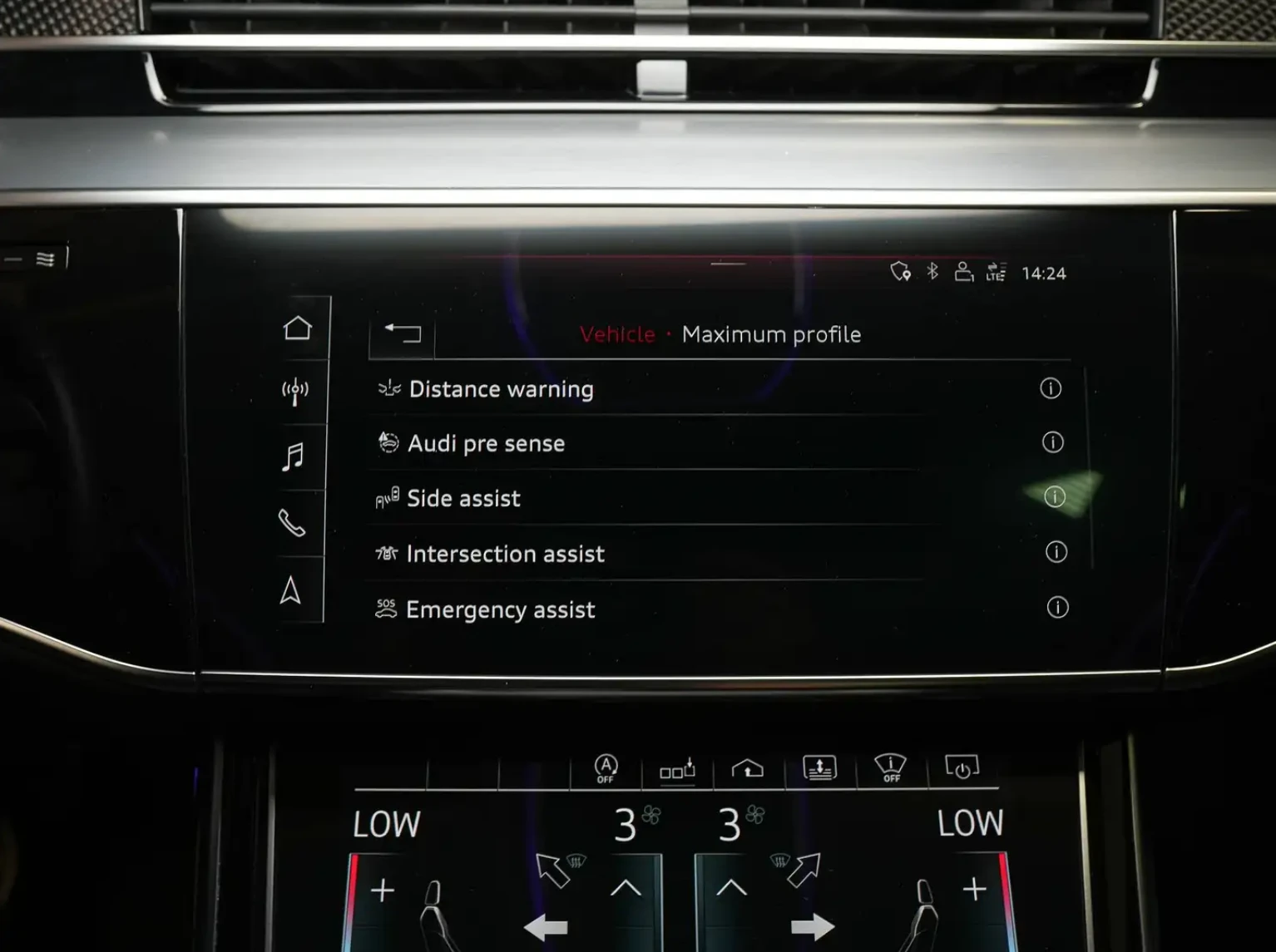 Audi S8 HUD / Distronic / Carbon / Air, снимка 8 - Автомобили и джипове - 56655522
