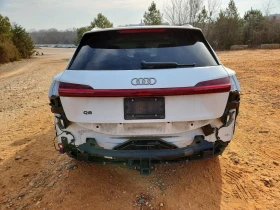Audi Q8 E-TRON PREMIUM PLUS QUATTRO, снимка 6