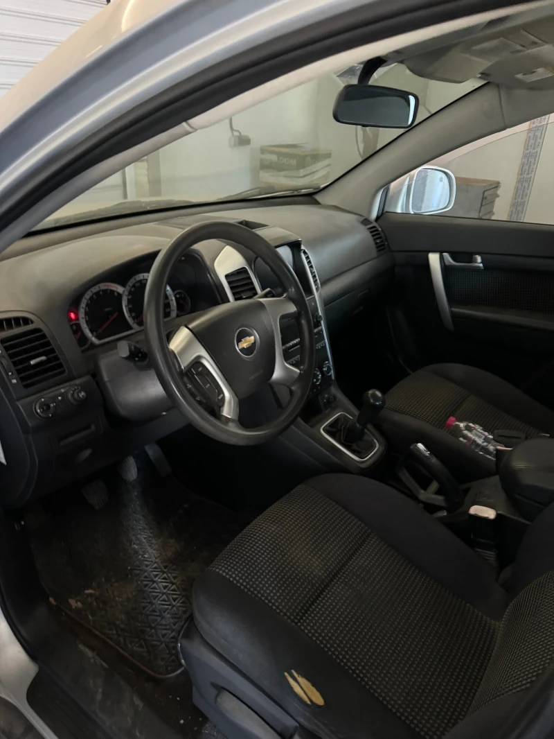 Chevrolet Captiva 2.4 LPG, снимка 8 - Автомобили и джипове - 48077085