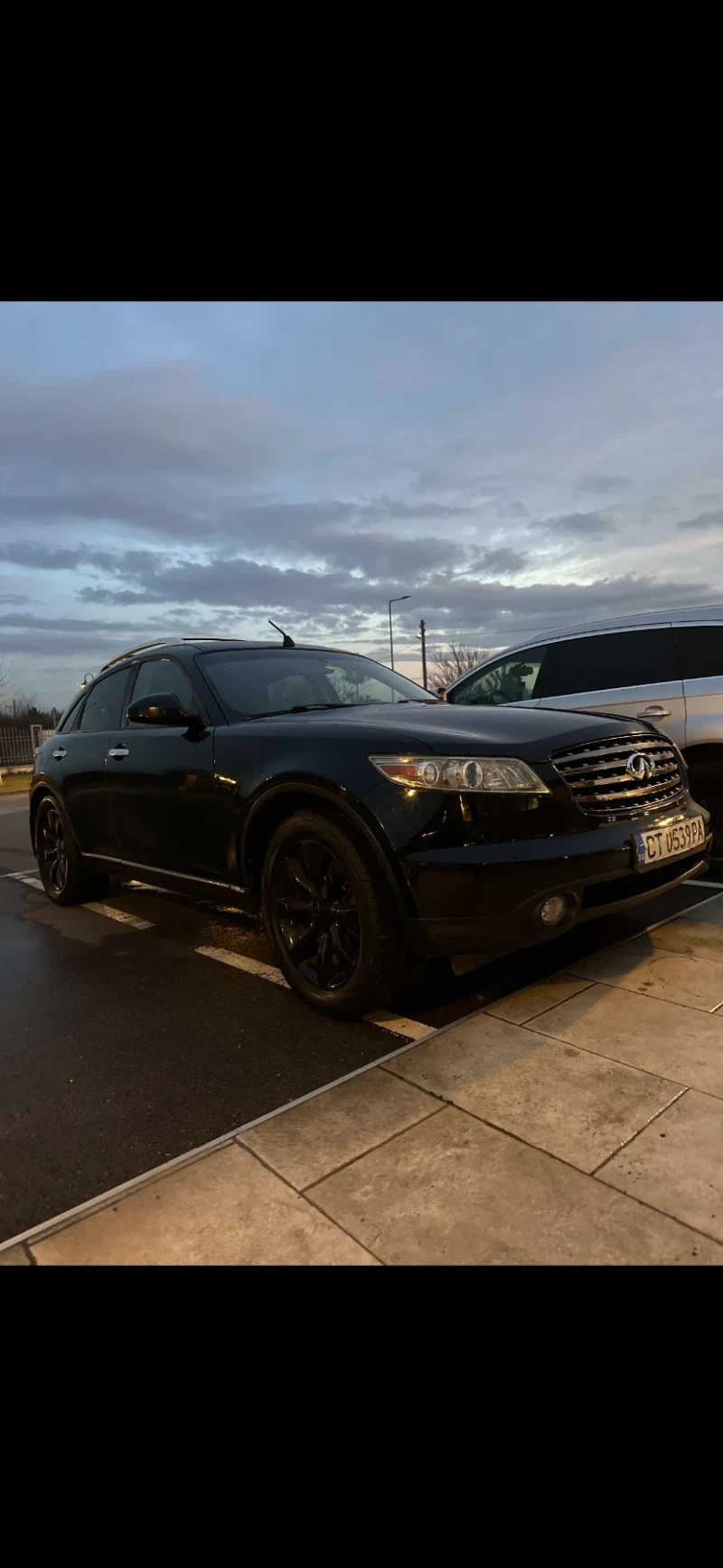 Infiniti Fx 35, снимка 2 - Автомобили и джипове - 52651111