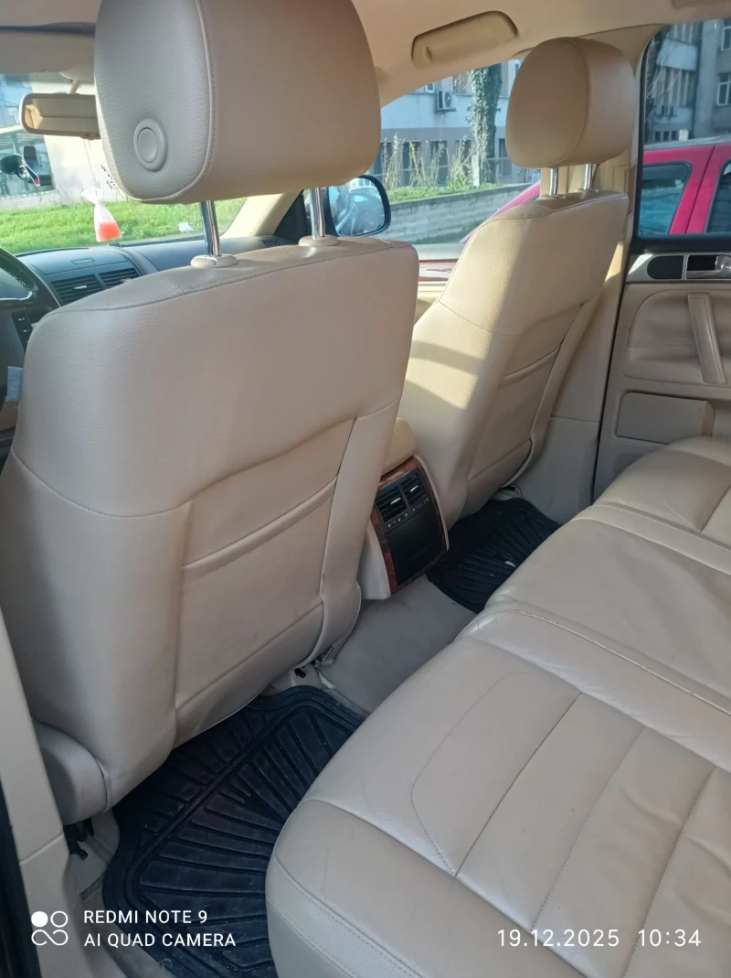 VW Touareg 3.0 TDI, снимка 15 - Автомобили и джипове - 52848332