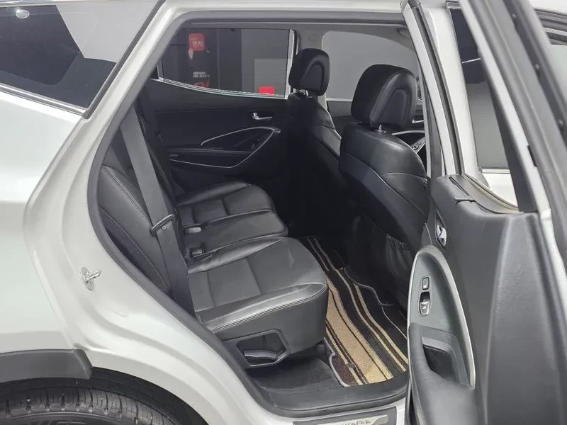 Hyundai Santa fe 2.2 4Wd Exclusive Special - САМО 30% АВАНС!, снимка 12 - Автомобили и джипове - 55471143