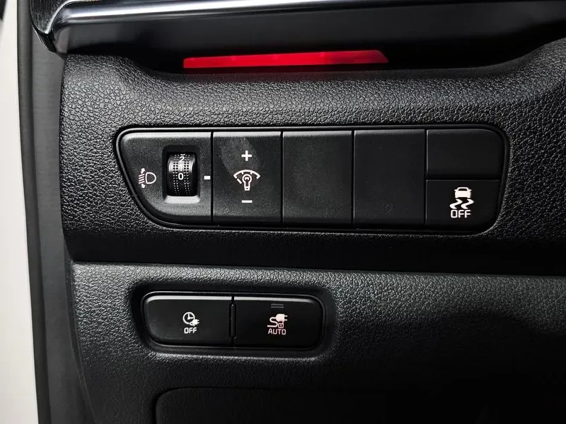 Kia Niro ���� 30% ����� | Mobile.bg � ����������� 17