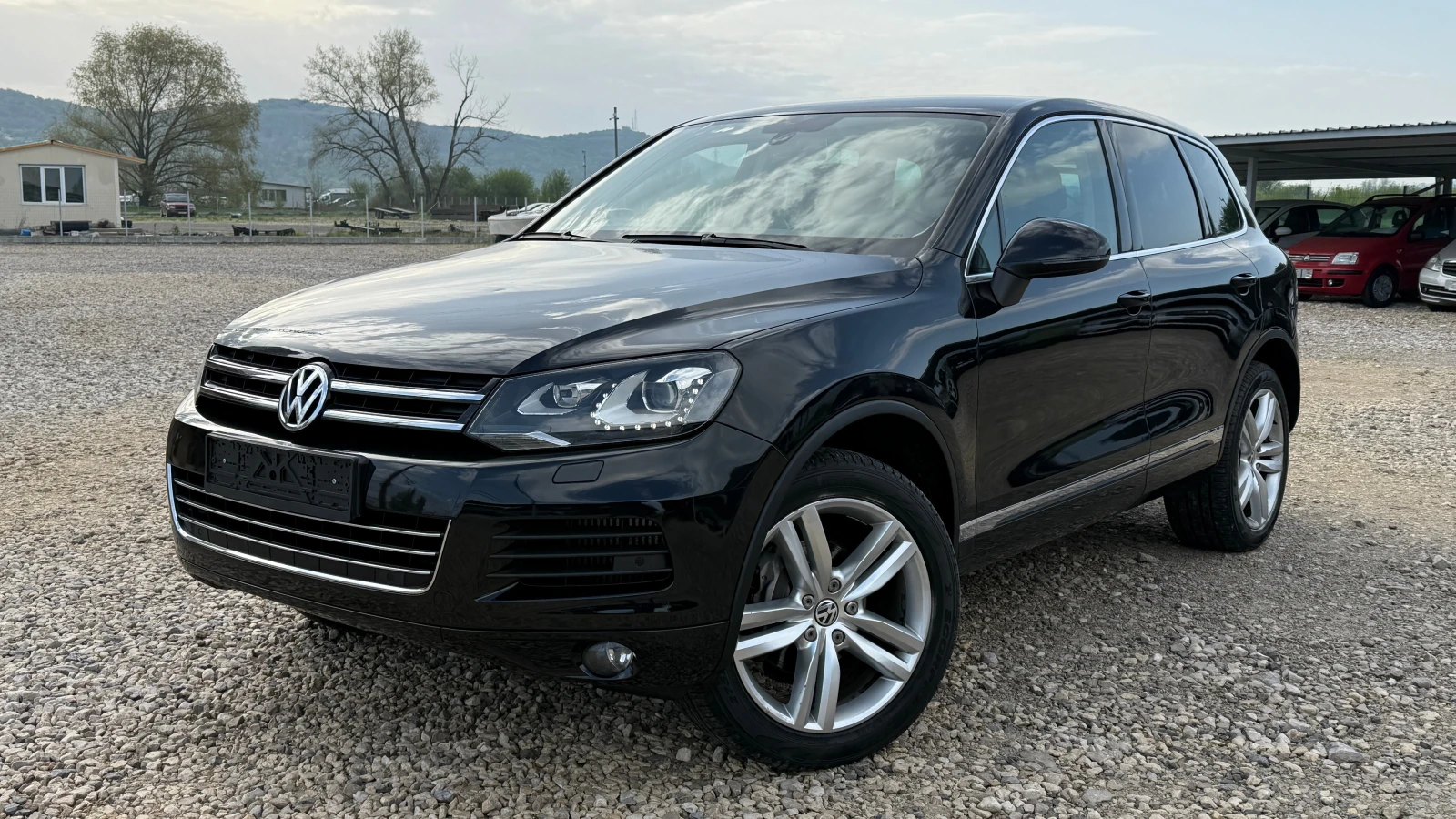 VW Touareg 3.0V6-TDI--245к.с.-BLUEMOTION-NAVI-EURO 5B - изображение 3
